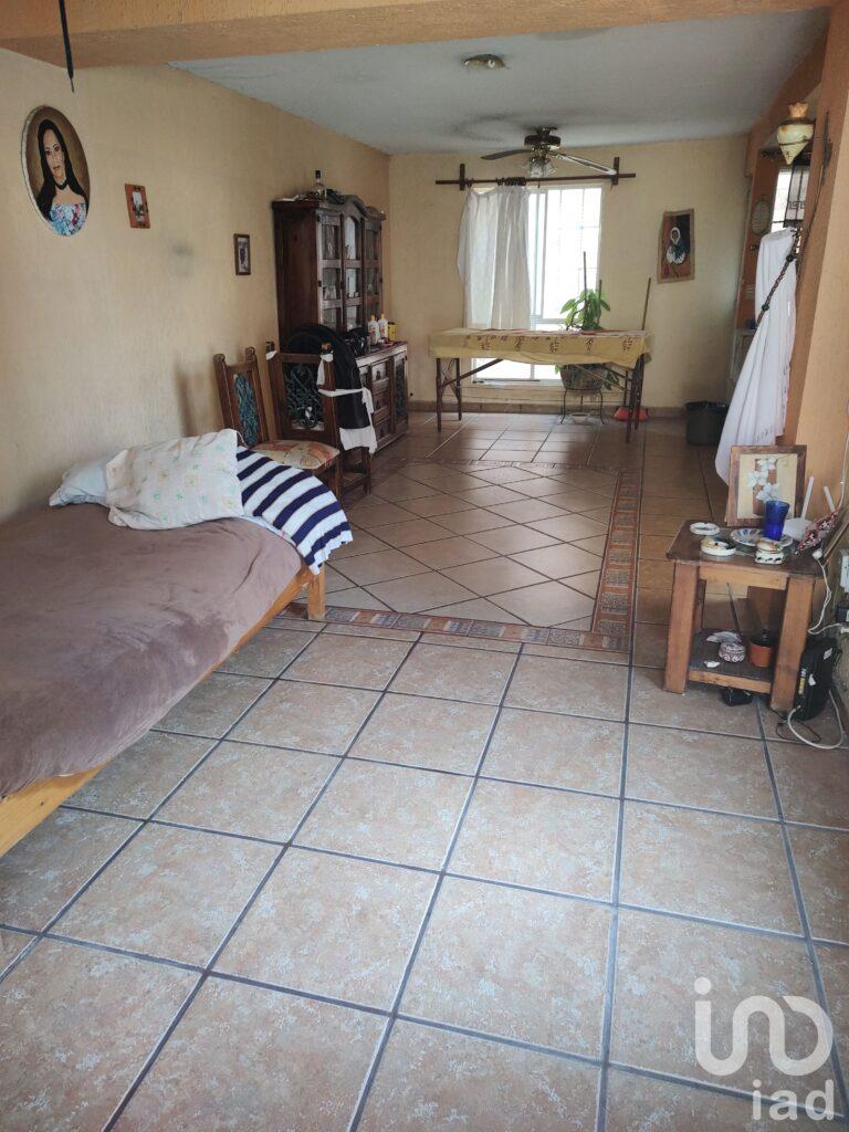 CASA EN CONDOMINIO CON ALBERCA RESIDENCIAL EL ENCANTO EN VILLAS DE XOCHITEPEC EN CHINCONCUAC MORELOS