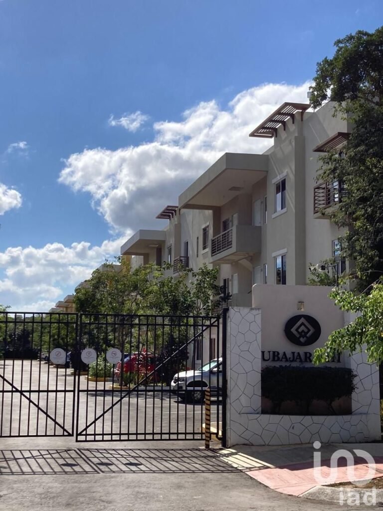 EN VENTA DEPARTAMENTO AMUEBLADO EN 3PLAYA DEL CARMEN