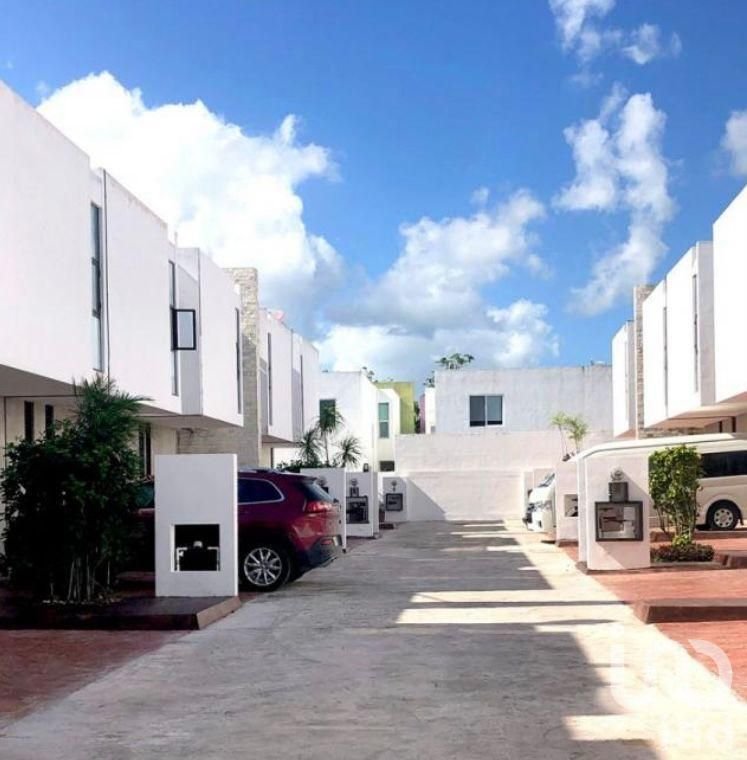 CASA EN RENTA  A CINCO MINUTOS DE PLAYA XCALACOCO