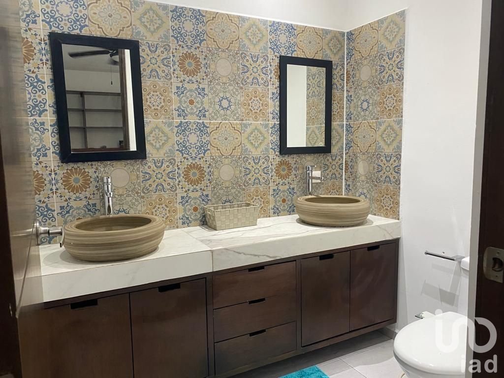 CASA EN RENTA  A CINCO MINUTOS DE PLAYA XCALACOCO