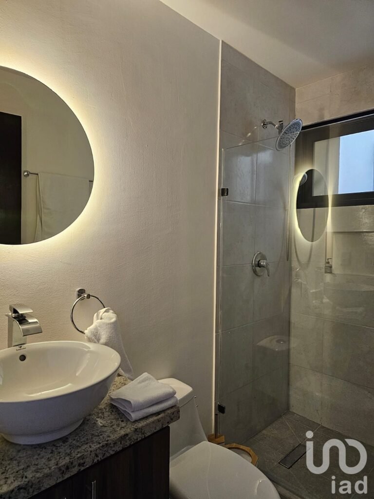 RENTA DEPARTAMENTO EN PLAYA DEL CARMEN A DOS CALLES DE CENTRO MAYA