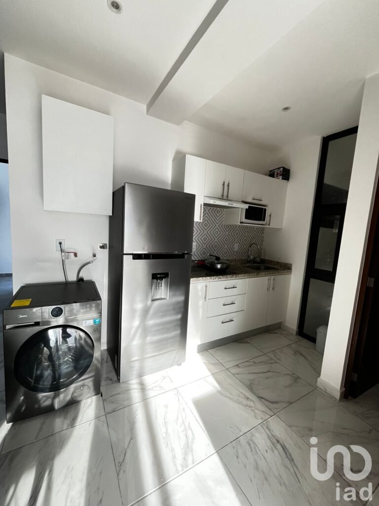 RENTA DEPARTAMENTO EN PLAYA DEL CARMEN A DOS CALLES DE CENTRO MAYA