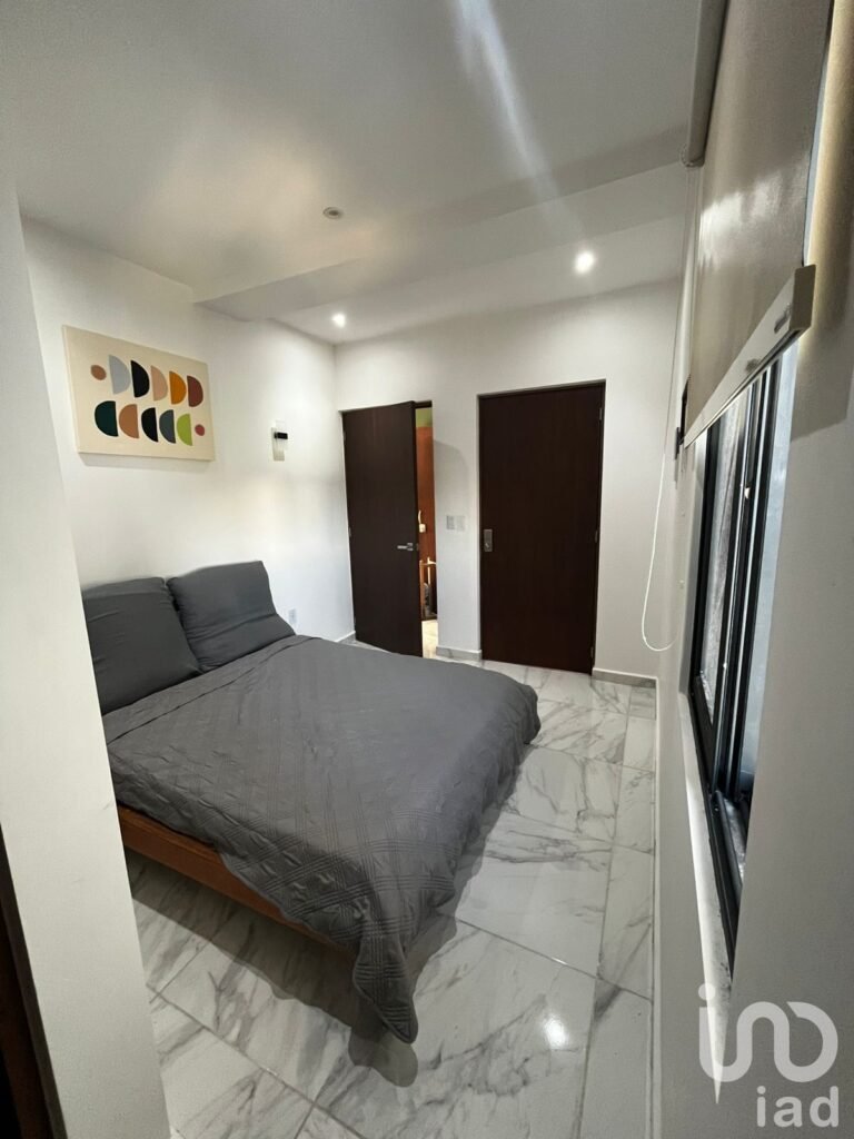 RENTA DEPARTAMENTO EN PLAYA DEL CARMEN A DOS CALLES DE CENTRO MAYA