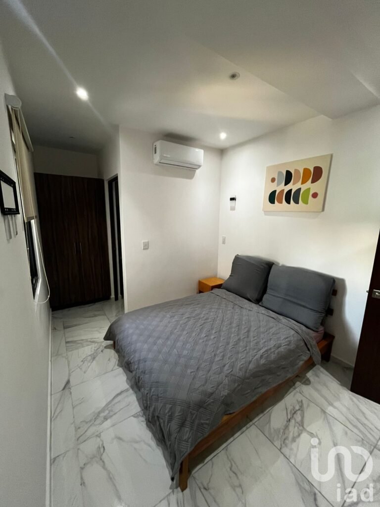 RENTA DEPARTAMENTO EN PLAYA DEL CARMEN A DOS CALLES DE CENTRO MAYA