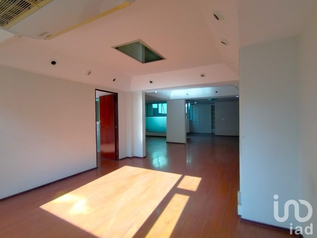 Oficina en Renta en la colonia Juárez a una cuadra de la Diana en Reforma