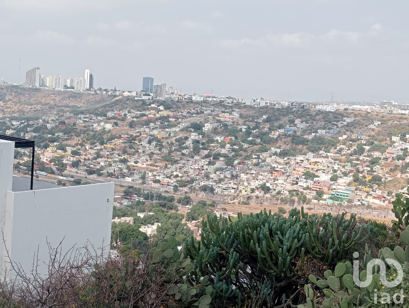 TERRENO EN VENTA EN SANTIAGO QUERÉTARO USO DE SUELO PLURIFAMILIAR