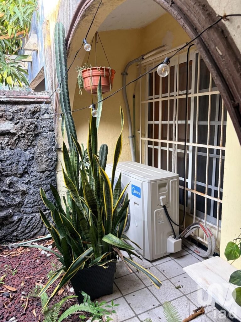 CASA EN VENTA EN EL FRACC. FLORES DEL VALLE, VERACRUZ, VER.