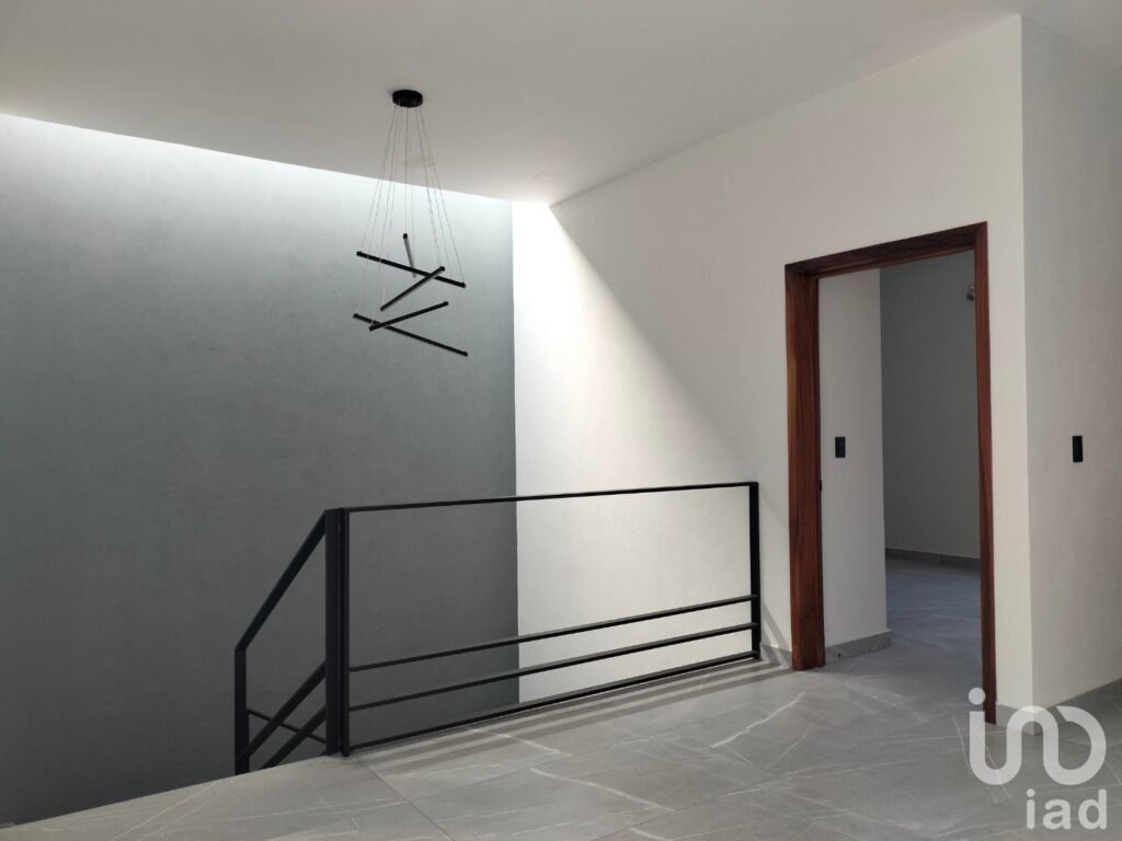 Casa en Venta. 4ta Recámara y Terraza en el 3er Nivel.