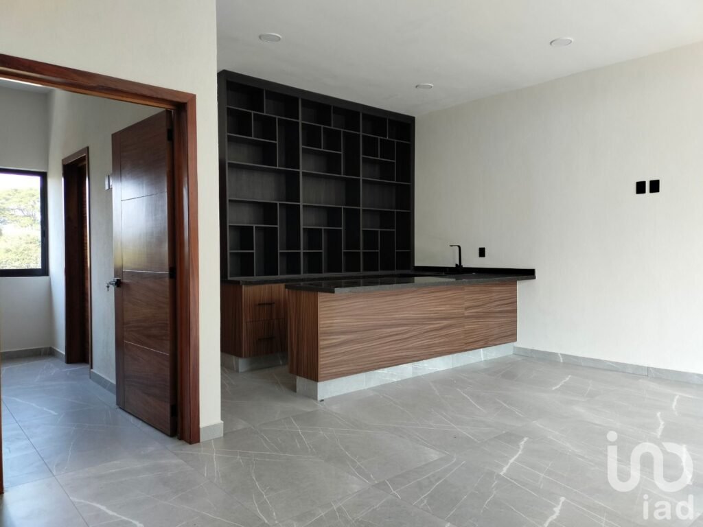 Casa en Venta. 4ta Recámara y Terraza en el 3er Nivel.