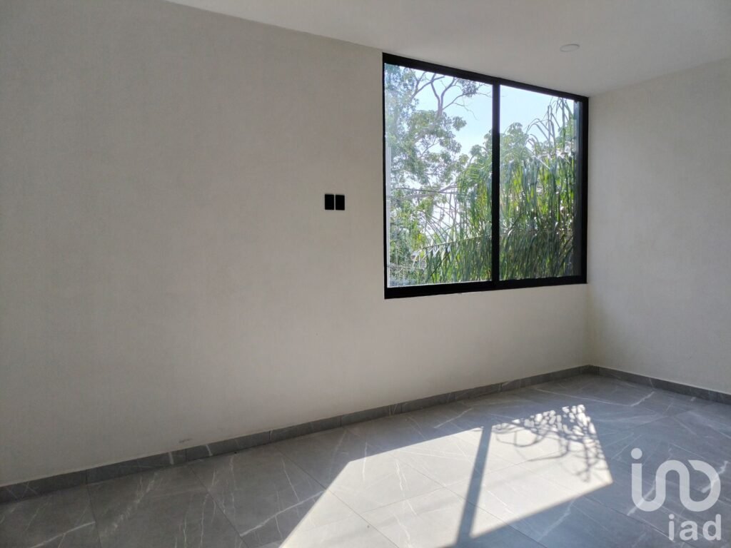 Casa en Venta. 4ta Recámara y Terraza en el 3er Nivel.