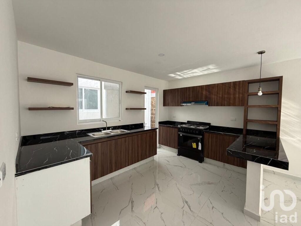 VENTA DE CASA NUEVA EN STA MARIA XIXITLA, CERCA DEL TIANGUIS DE XIXITLA EN SAN PEDRO CHOLULA