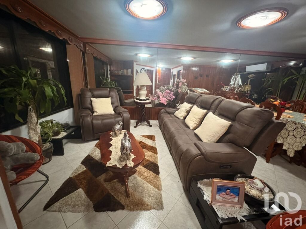 Casa con Alberca en Venta en San Rafael, Veracruz , Ideal para Proyecto Turístico