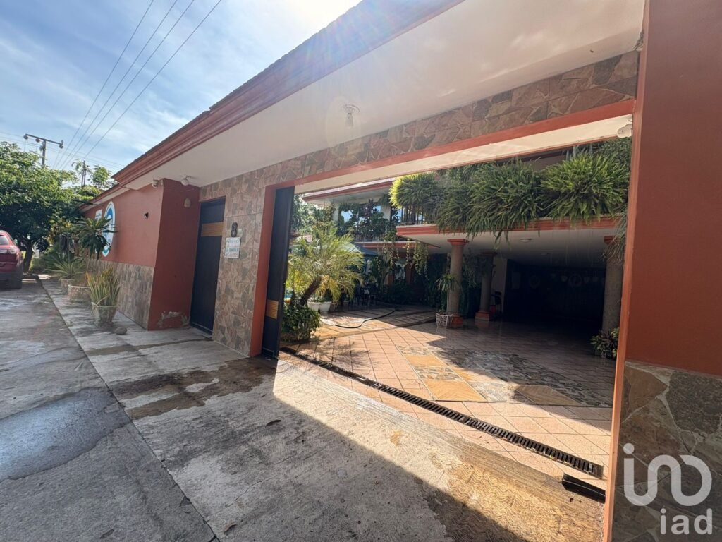 Casa con Alberca en Venta en San Rafael, Veracruz , Ideal para Proyecto Turístico