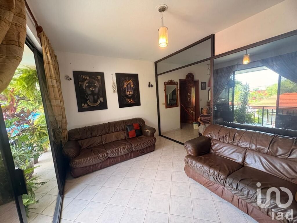 Casa con Alberca en Venta en San Rafael, Veracruz , Ideal para Proyecto Turístico