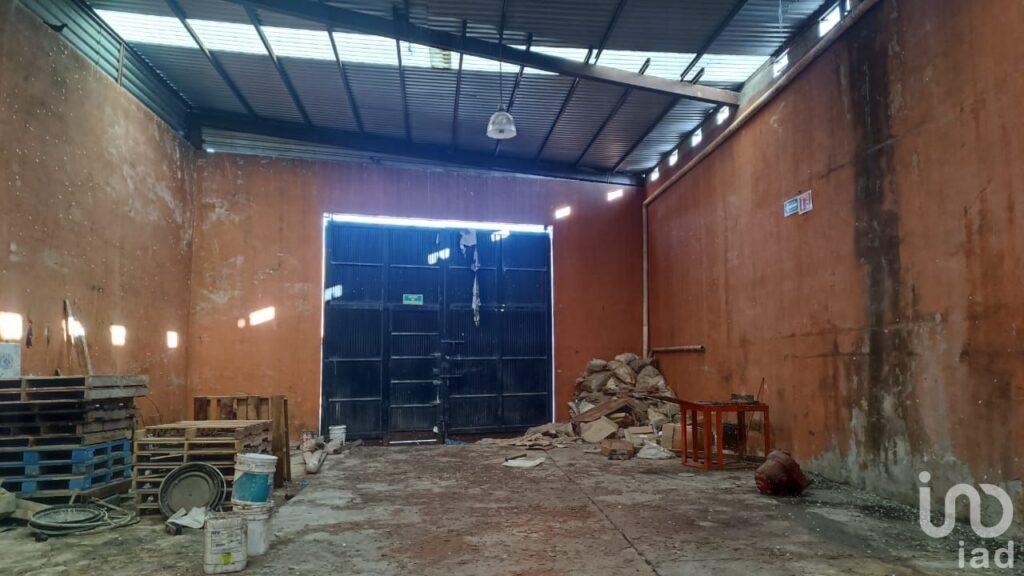 Bodega industrial 500 m² con subestación y doble acceso, Col. Imperial, Celaya, Gto.