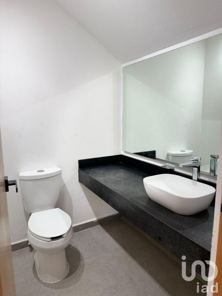 CASA EN VENTA EN RESIDENCIAL ARBOLADA