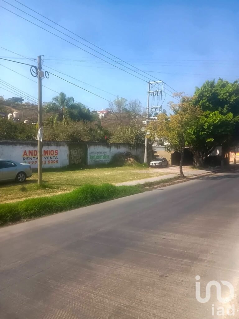 EXELENTE OPORTUNIDAD DE TERRENO!!!  IDEAL PARA FRANQUICIAS