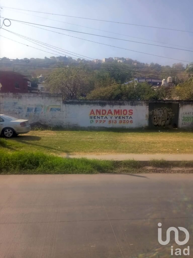 EXELENTE OPORTUNIDAD DE TERRENO!!!  IDEAL PARA FRANQUICIAS