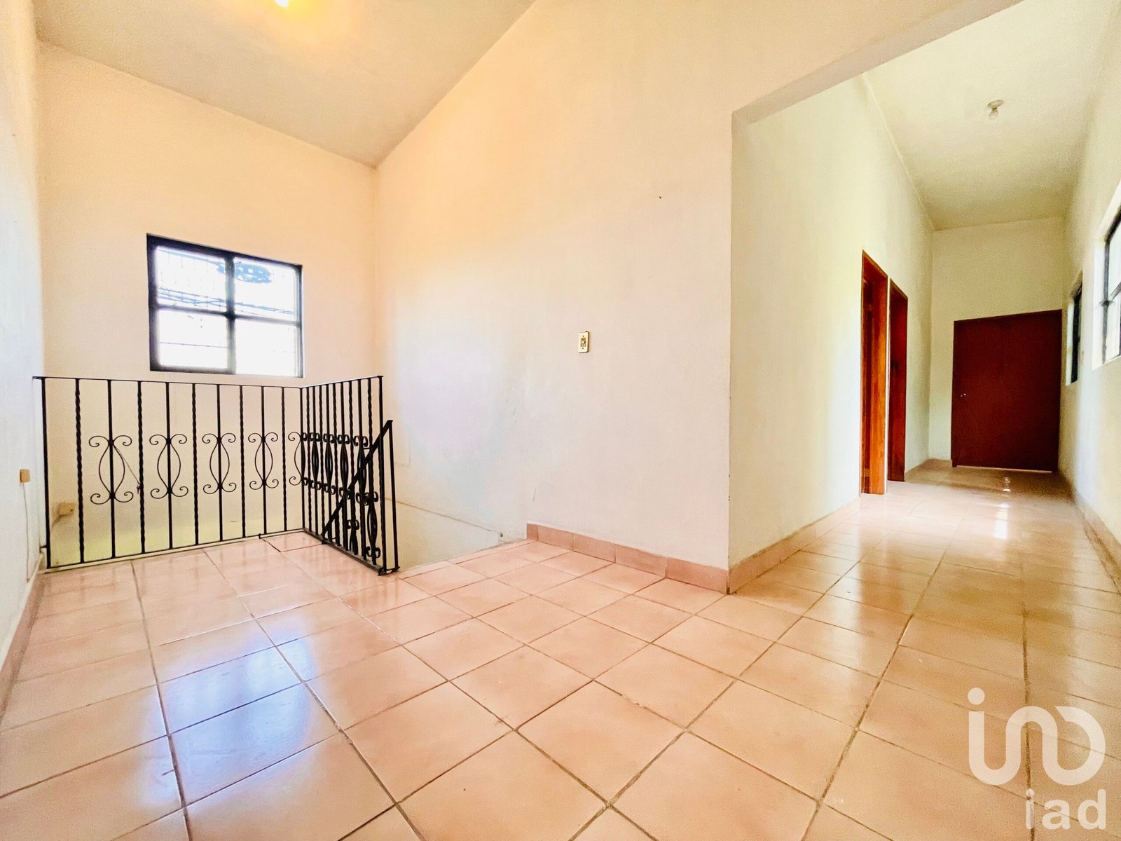 Venta de Casa con amplio jardín con árboles frutales, Temixco, Morelos