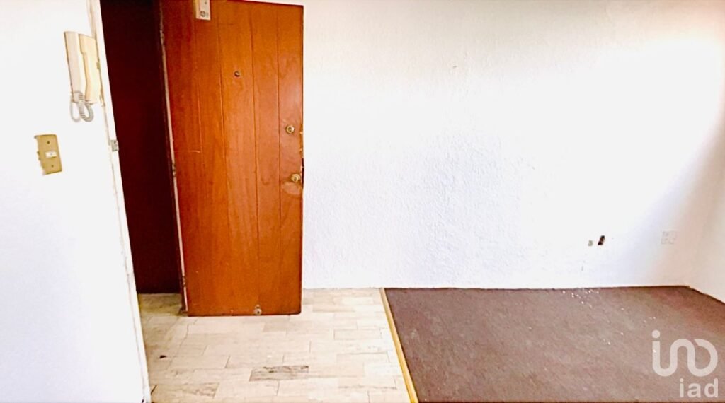 Oficina en Venta, sobre Avenida principal en la Col. Roma.