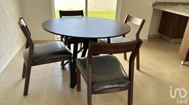 ¡CASA EN RENTA EN TUCAN, JARDINES DEL SUR 6!