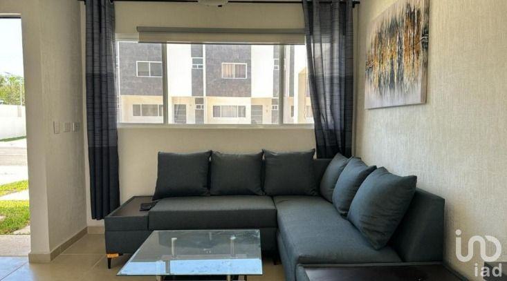 ¡CASA EN RENTA EN TUCAN, JARDINES DEL SUR 6!