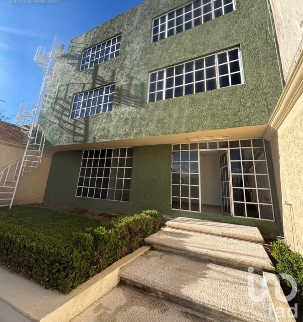 Rento Oficinas Con Estacionamiento Para 15 Autos