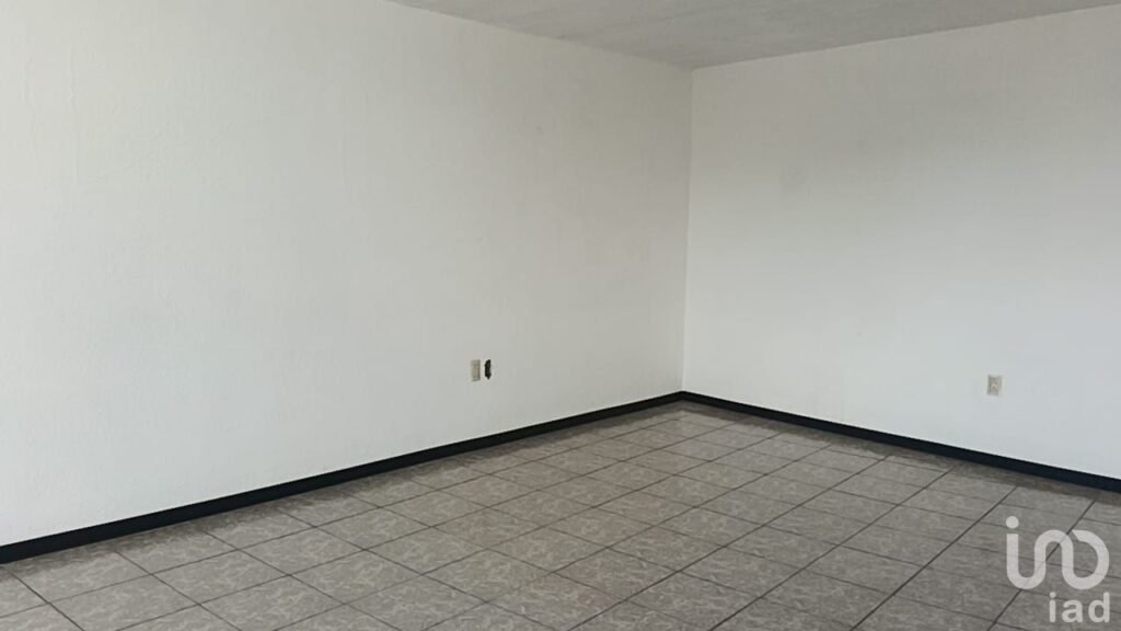 Rento Oficinas Con Estacionamiento Para 15 Autos