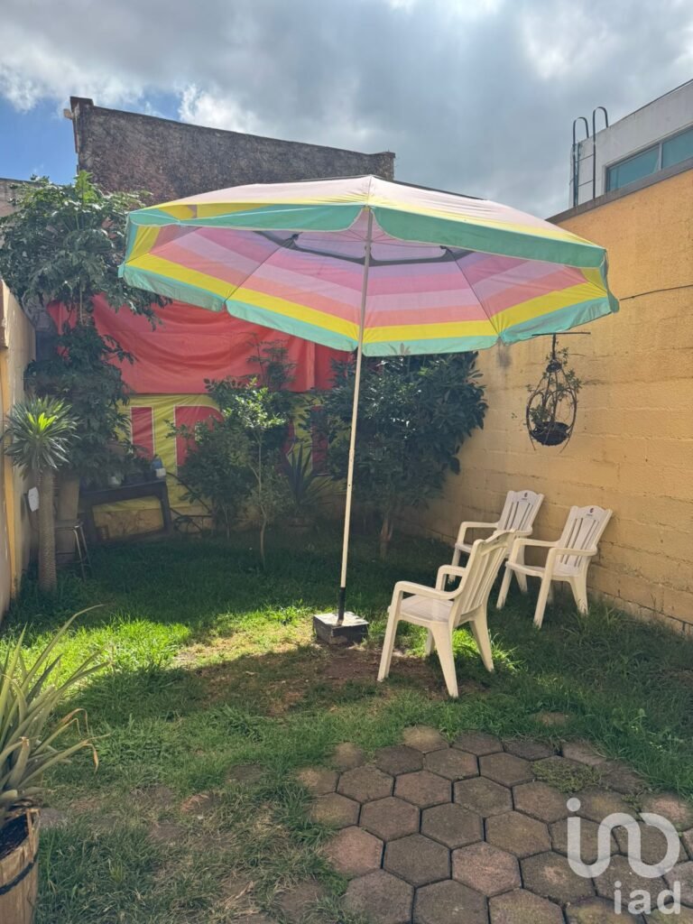 Casa con locales comerciales en Venta, Boulevares, Naucalpan