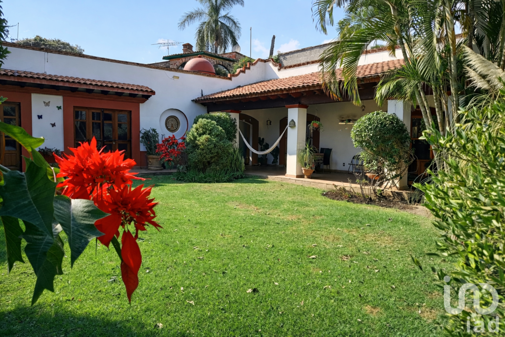 Casa en venta, 4 recamaras, Lomas Atzingo, norte de Cuernavaca