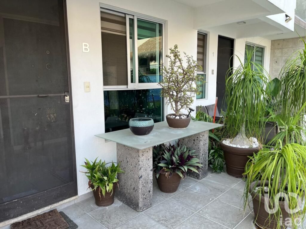 CASA EN CONDOMINIO VILLAS CUERNAVACA II EN VENTA CON ALBERCA EN EMILIANO ZAPATA LOMAS TRUJILLO