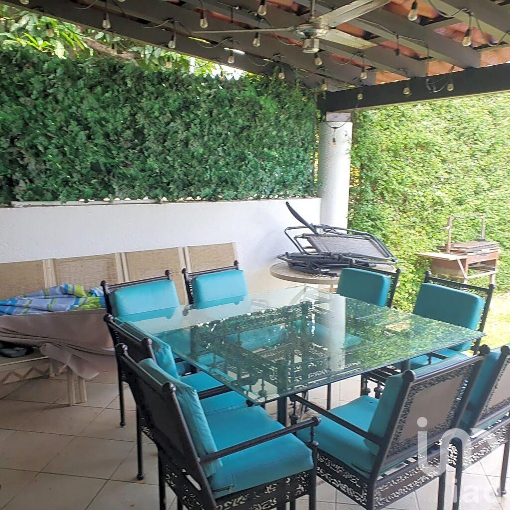 CASA EN VENTA EN FRACCIONAMIENTO JARDINES DE TLAYACAPAN