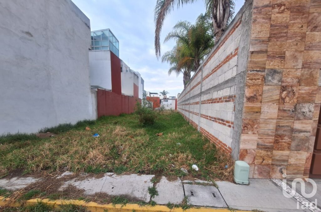TERRENO EN VENTA  VILLAS EL CARMEN SAN MARTIN TEXMELUCAN PUEBLA