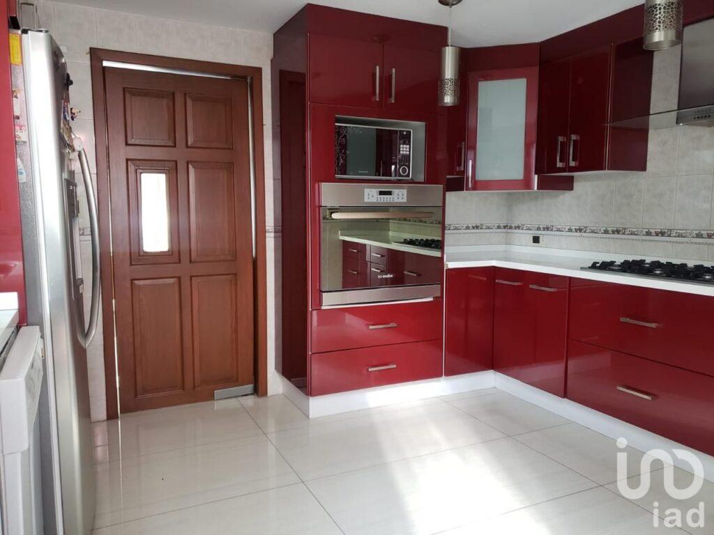 Casa en Venta col. las animas  con Alberca techada y cochera para 6 autos