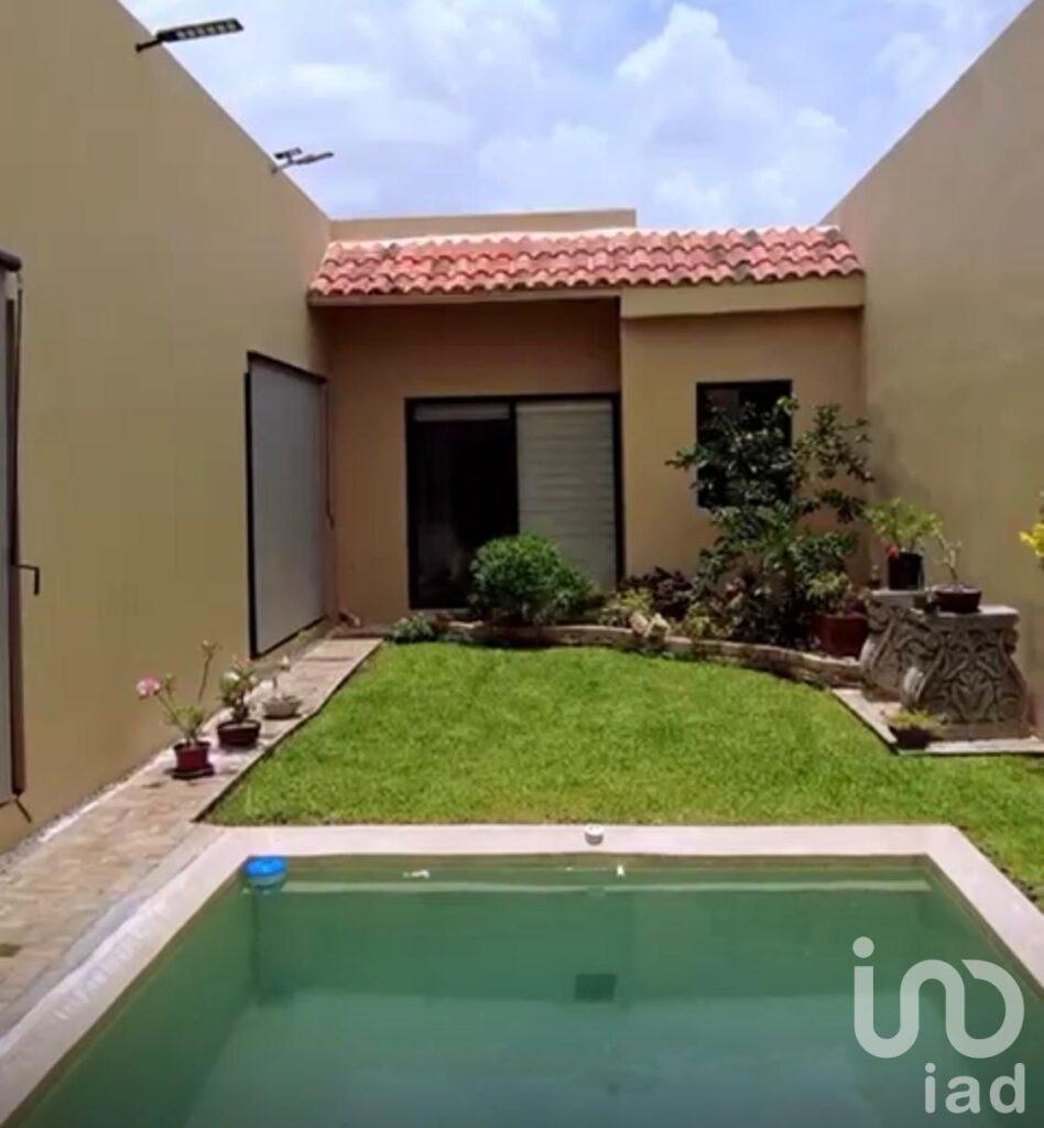CASA EN VENTA 1 PLANTA EN CONKAL YUCATAN CON PANELES SOLARES