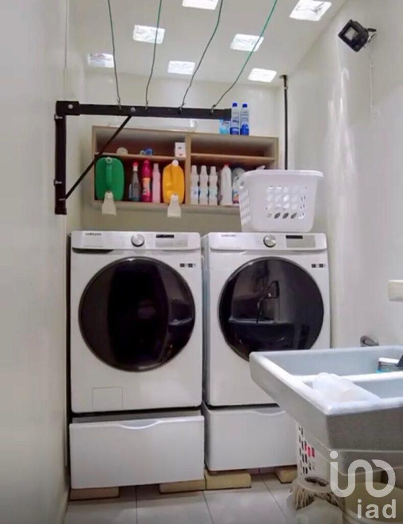 CASA EN VENTA 1 PLANTA EN CONKAL YUCATAN CON PANELES SOLARES