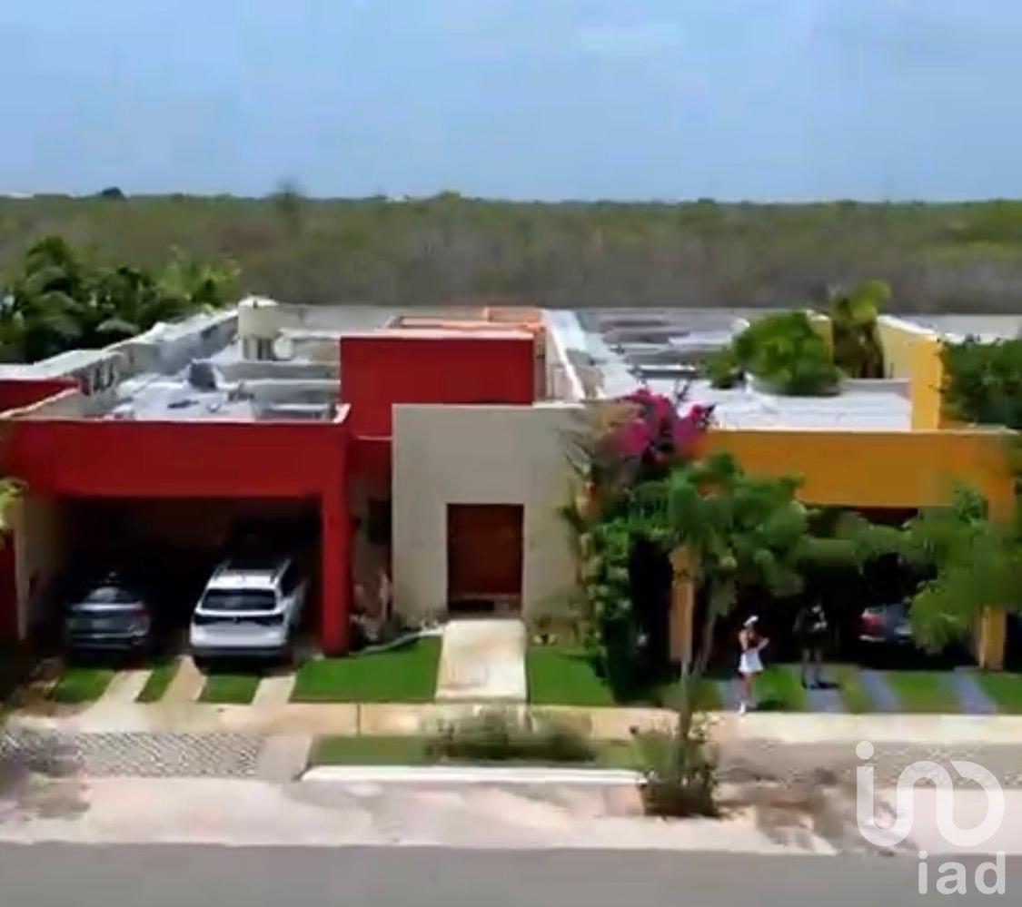 CASA EN VENTA 1 PLANTA EN CONKAL YUCATAN CON PANELES SOLARES