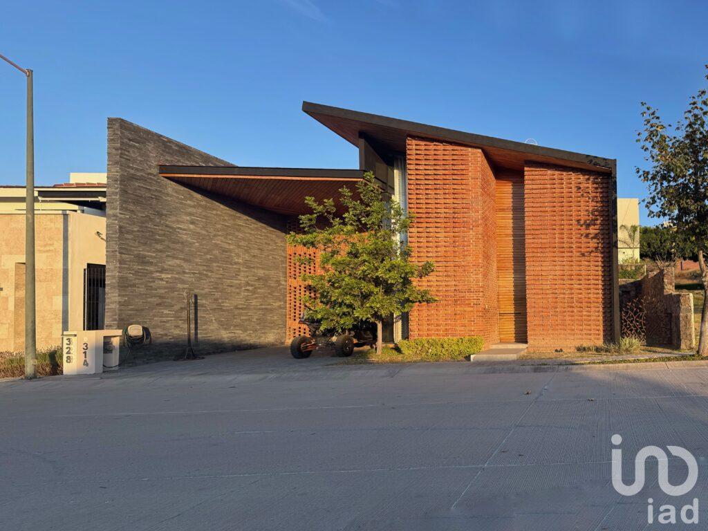 Casa en venta privada Santa Fé - Villas de Irapuato, Gto.