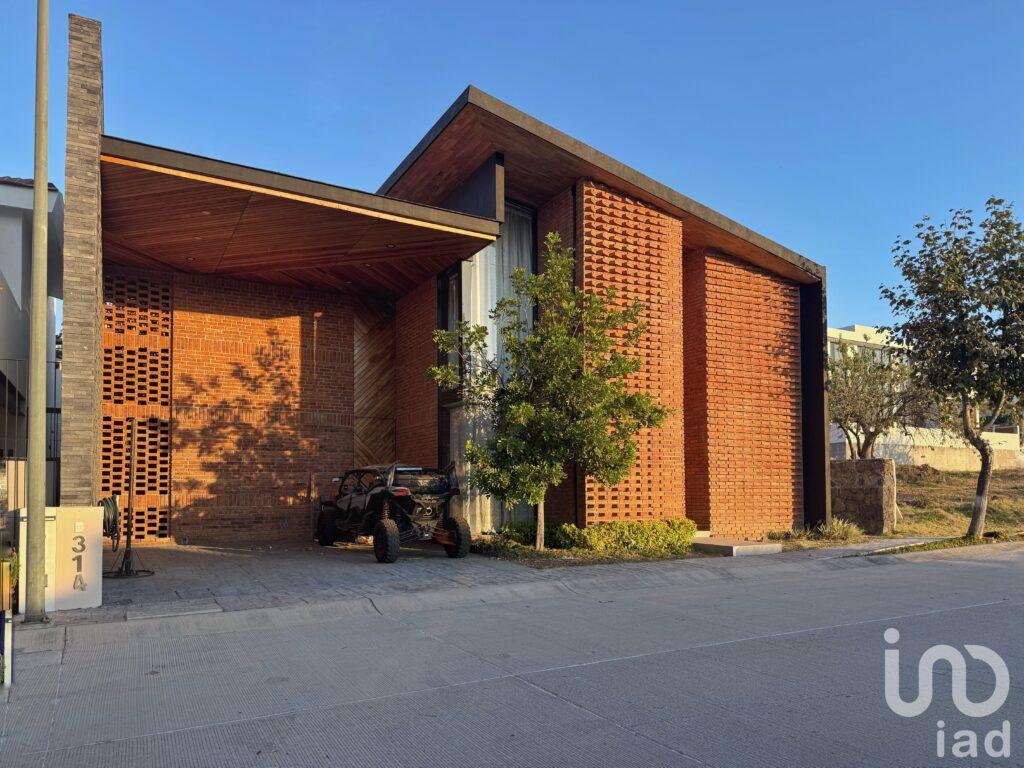 Casa en venta privada Santa Fé - Villas de Irapuato, Gto.