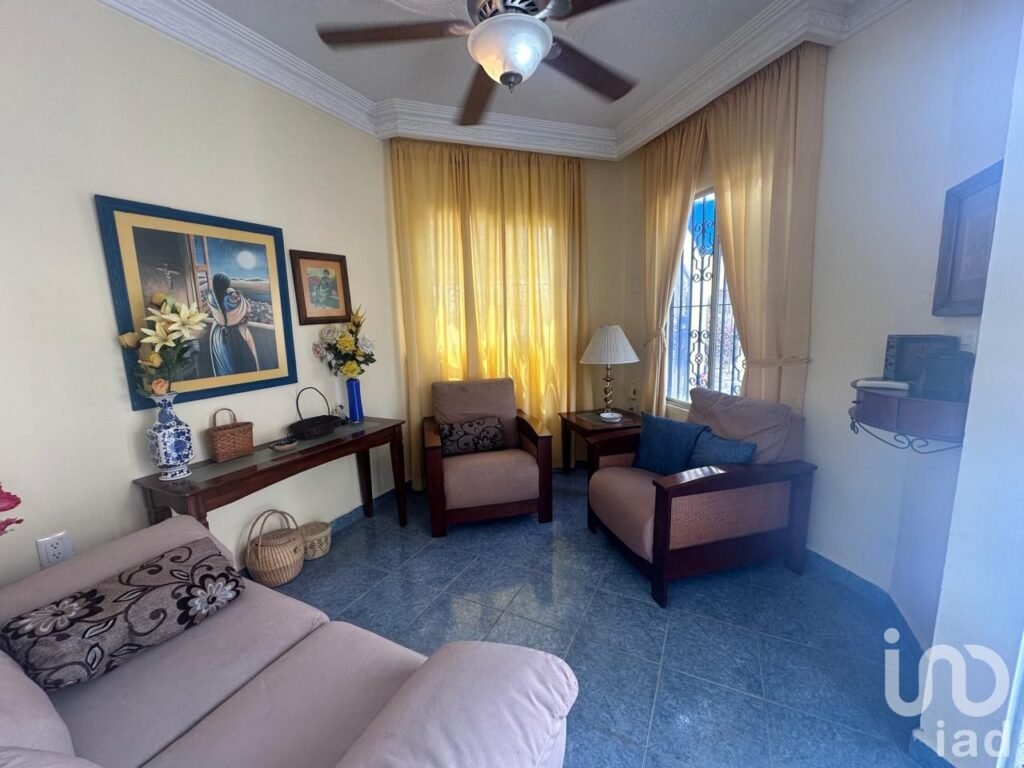 CASA DE UN NIVEL EN RENTA LOS SAUCES MAZATLAN SINALOA