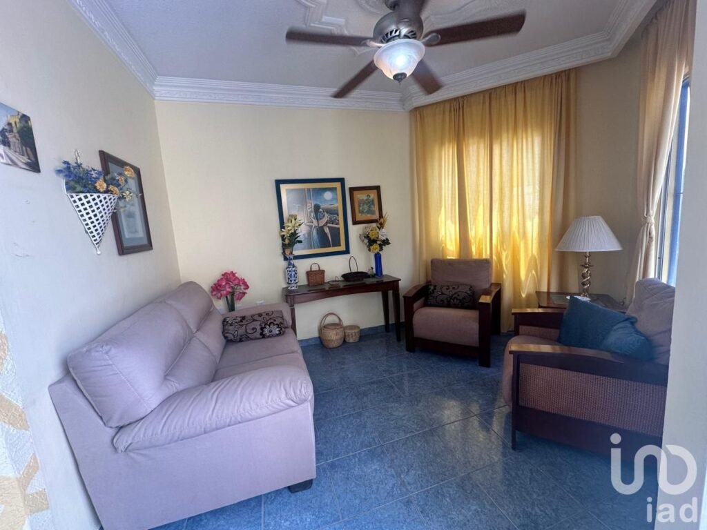 CASA DE UN NIVEL EN RENTA LOS SAUCES MAZATLAN SINALOA