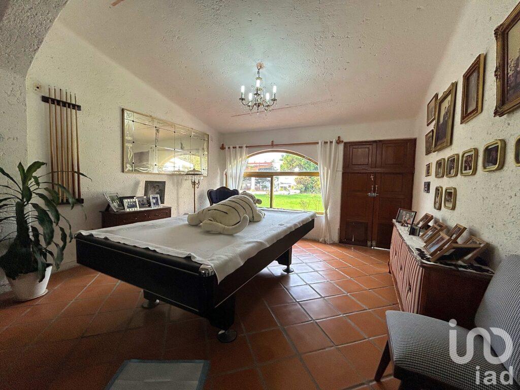 Casa en Fraccionamiento LOMAS DE CUERNAVACA