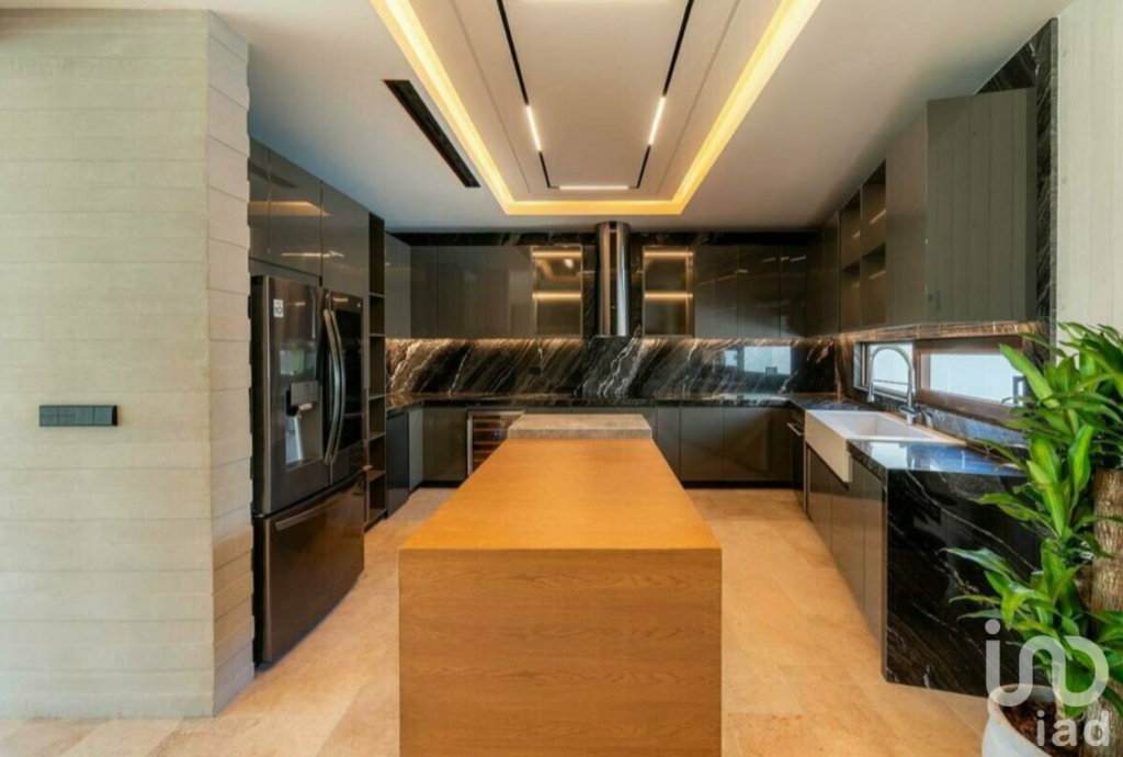 VENTA DE CASA EN ZONA EXCLUSIVA DE PUERTO CANCUN