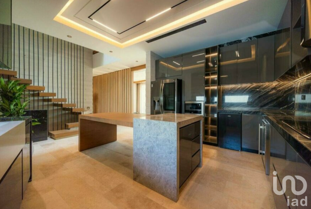 VENTA DE CASA EN ZONA EXCLUSIVA DE PUERTO CANCUN