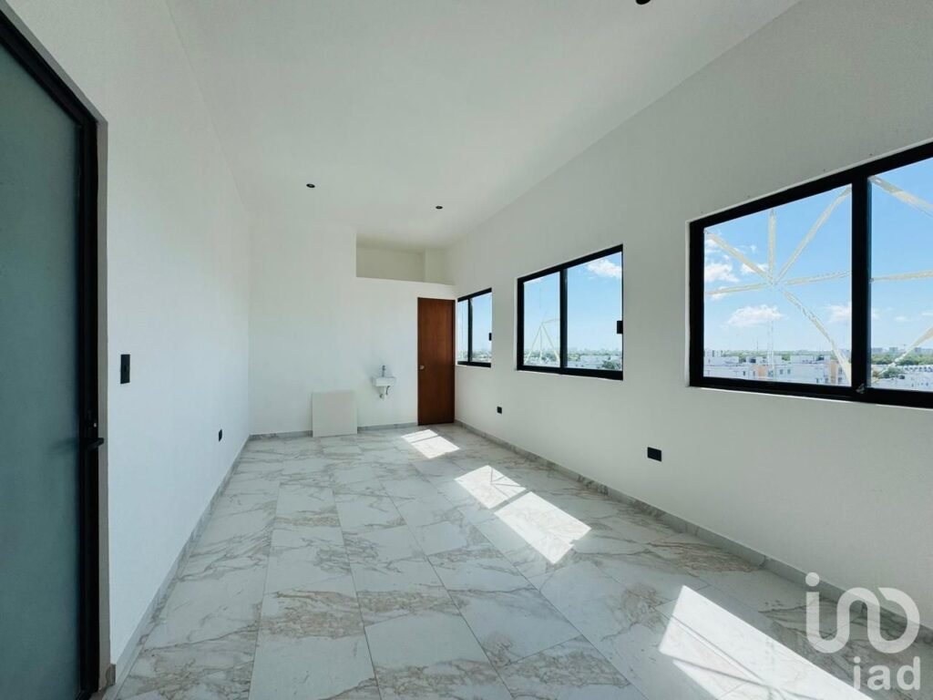 RENTA DE CONSULTORIO EN MASTER PLAZA AV 135 EN CANCUN