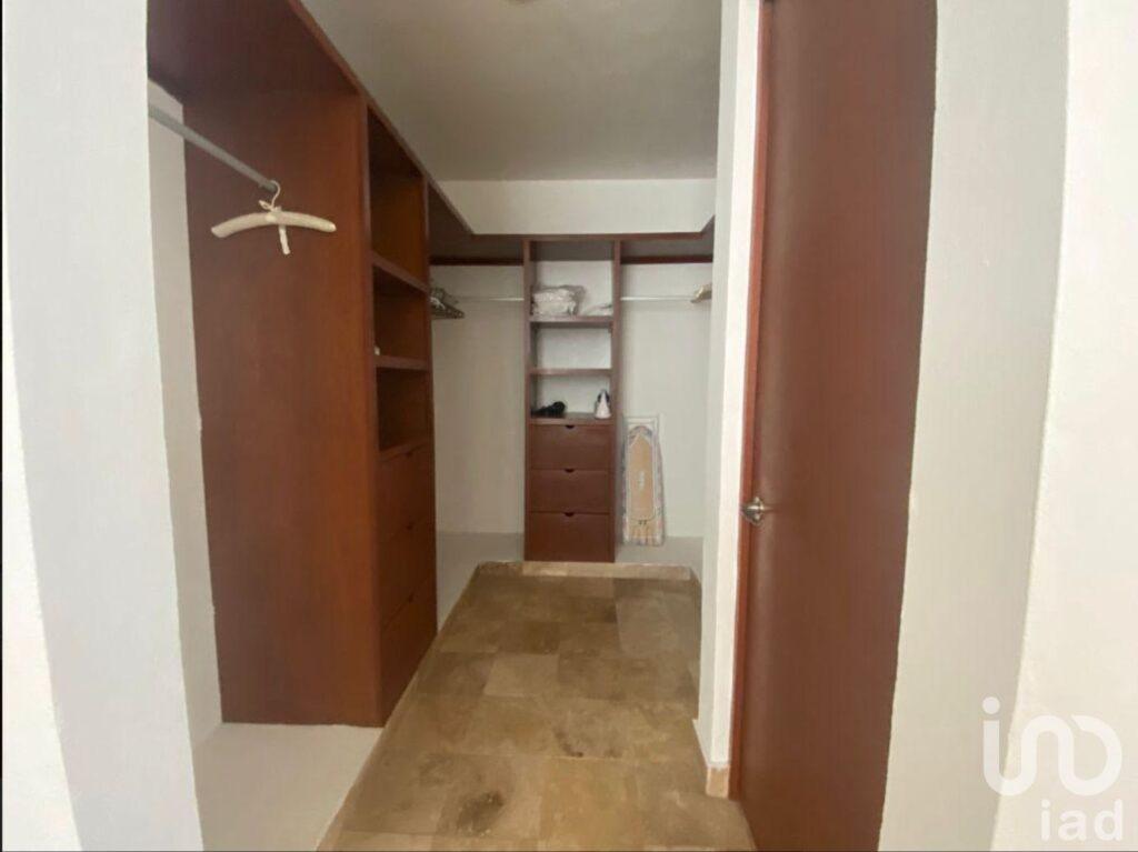 VENTA DE DEPARTAMENTO SOBRE AV TULUM EN CANCUN QUINTANA ROO