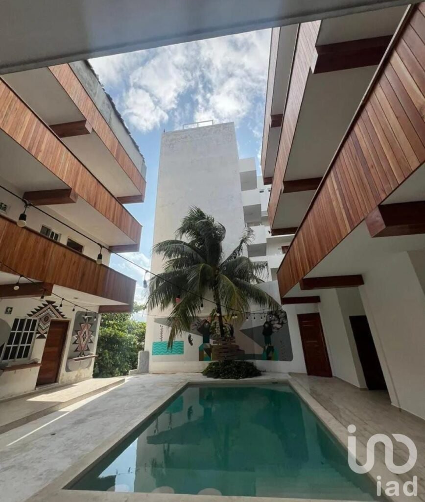 VENTA DE HOTEL CON 18 HABITACIONES EN ISLA MUJERES