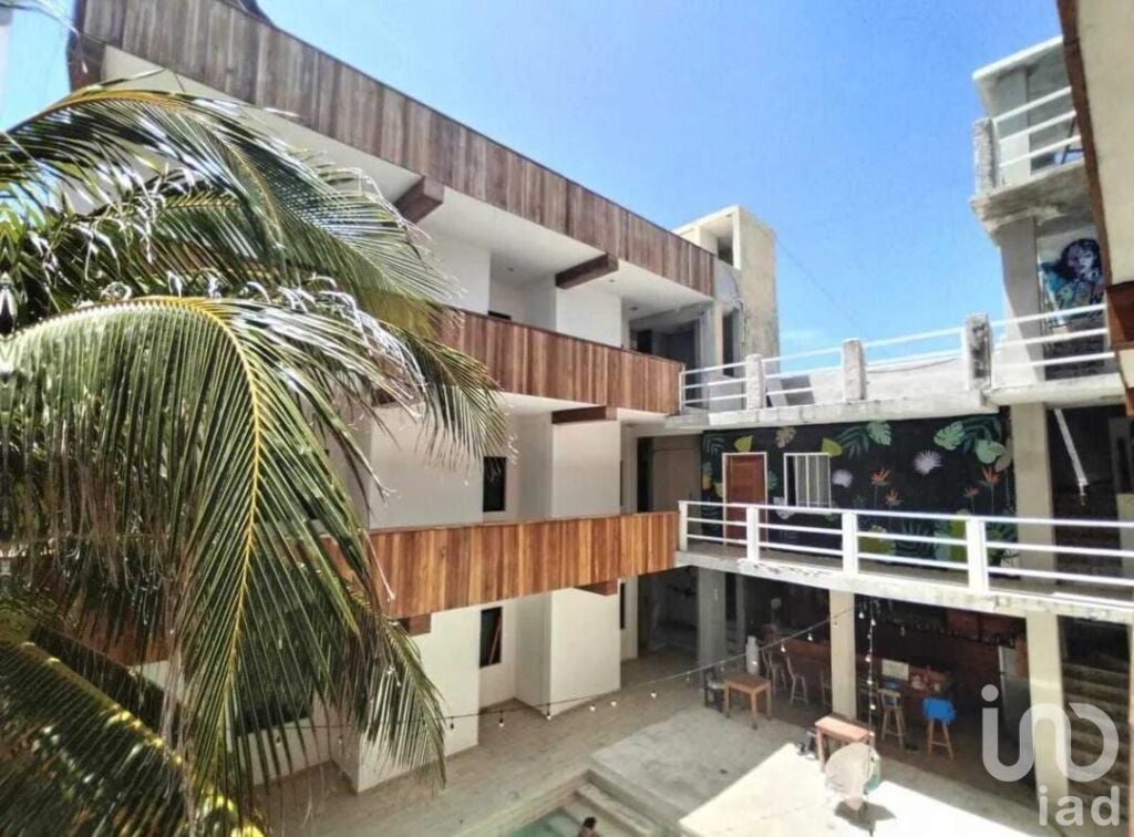 VENTA DE HOTEL CON 18 HABITACIONES EN ISLA MUJERES