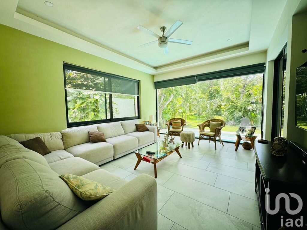 CASA EN VENTA EN RESIDENCIAL LAGOS DEL SOL EN CANCUN QUINTANA ROO