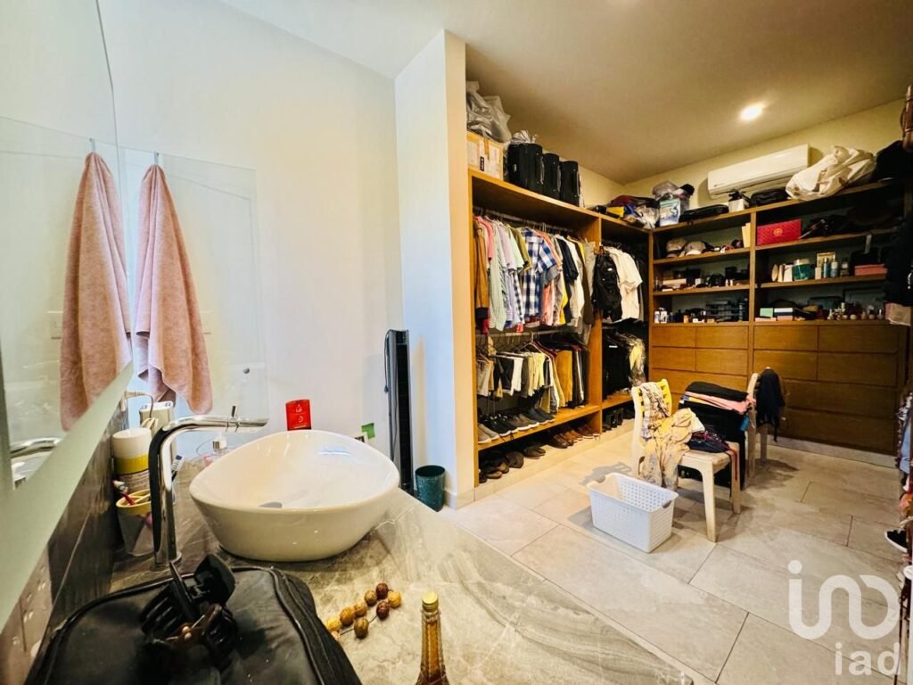 CASA EN VENTA EN RESIDENCIAL LAGOS DEL SOL EN CANCUN QUINTANA ROO